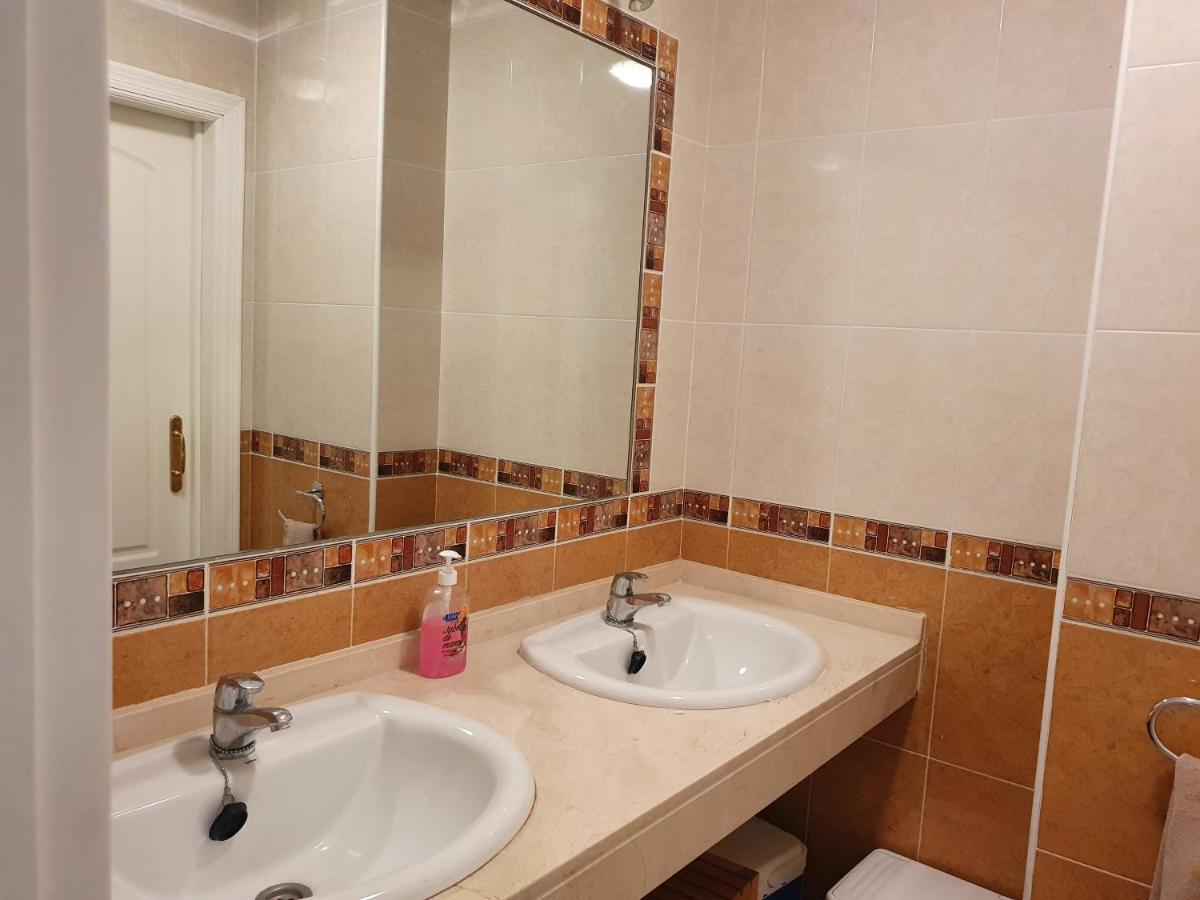 Seaview A Spectacular 3 Bed 3 Bathroom Penthouse Manilva Esterno foto