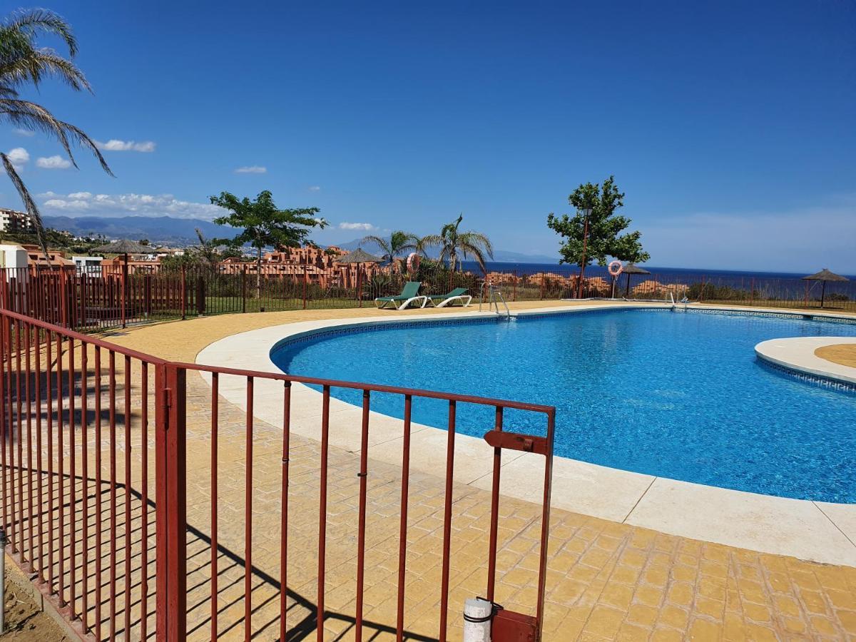 Seaview A Spectacular 3 Bed 3 Bathroom Penthouse Manilva Esterno foto